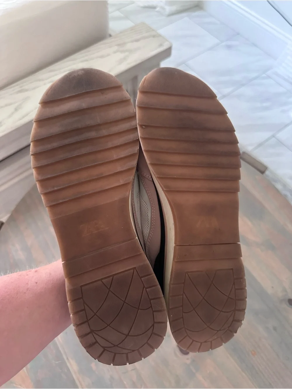 Zara White and Blush Pink Women's Lace-Up Sneakers